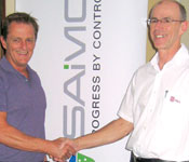 Howard Lister (left) thanks Fred Venter.